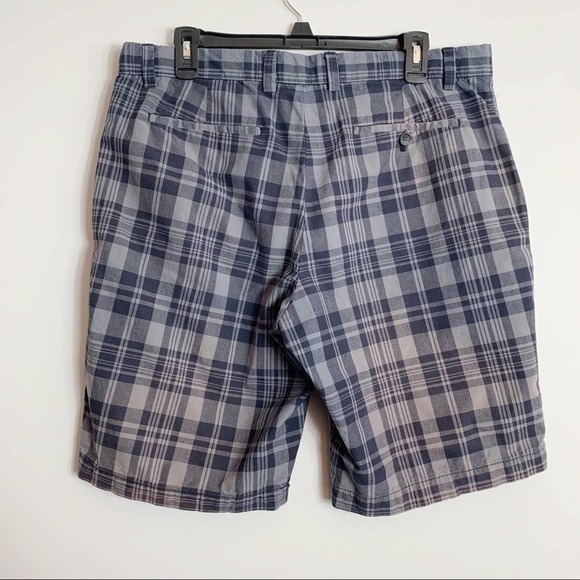 Banana Republic 34 Gray Plaid Flat Front Shorts - Picture 2 of 7